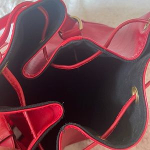 LV Vintage Epi-Noé Bucket Bag